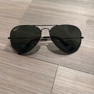 Ray-Ban Black Aviator Sunglasses